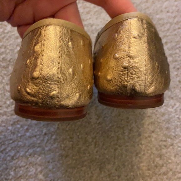 EUC worn once Banana Republic ballet flats gold - Picture 4 of 7
